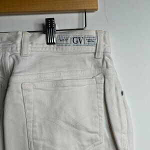 White jeans size 12, 96% cotton 4% spandex by Gloria Vanderbil